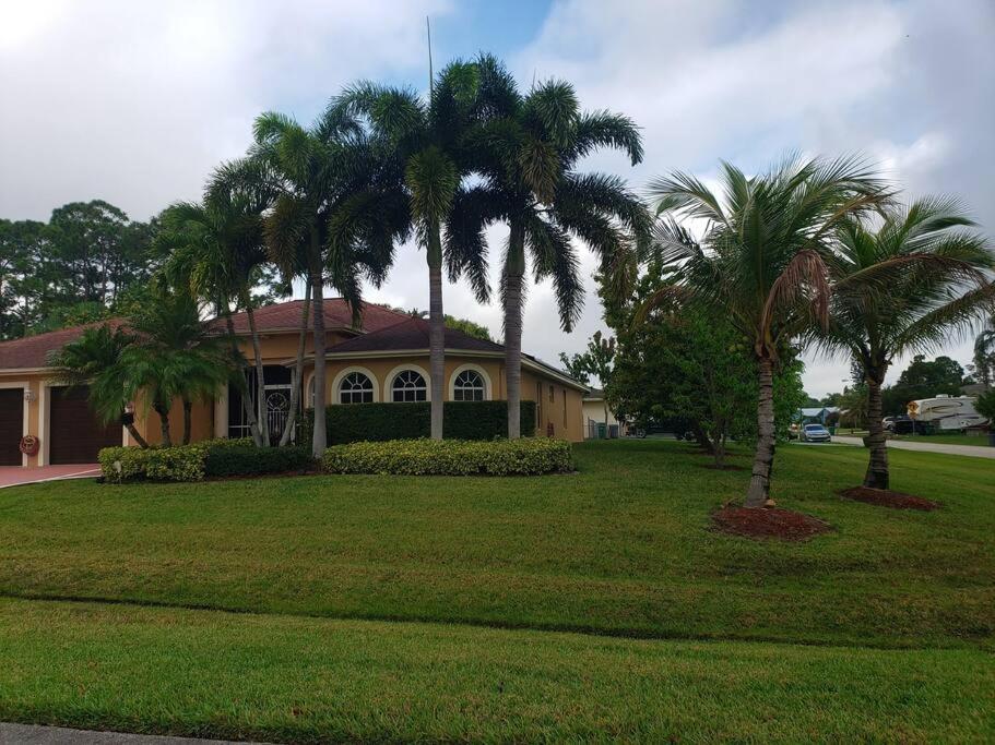 Charming Vacation Home In Port St Lucie. Port St. Lucie エクステリア 写真
